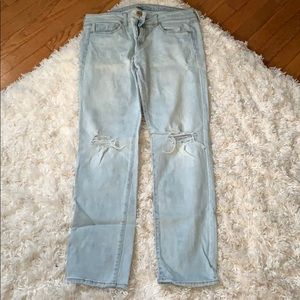 Distressed skinny jean